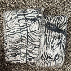 Zebra Print soma Pjs set
